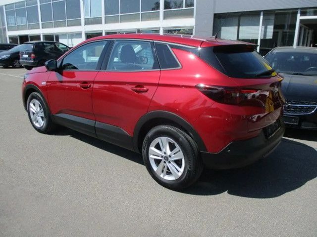 Opel Grandland X 1.2 Turbo business+