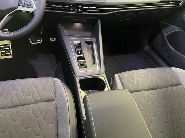 Volkswagen Golf 1.5 eTSI DSG Variant