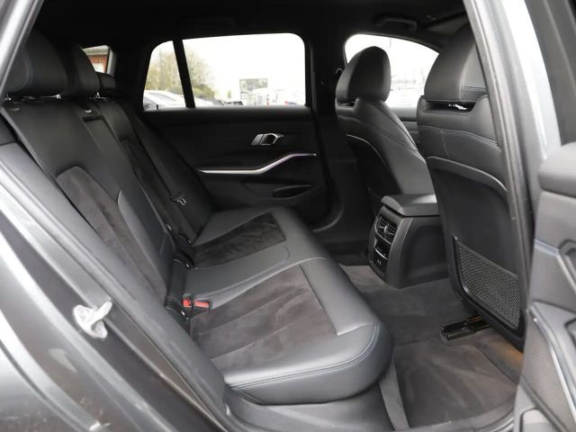 BMW 330 330e M-Sport Touring