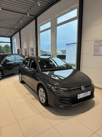 Volkswagen Golf 1.5 eTSI DSG