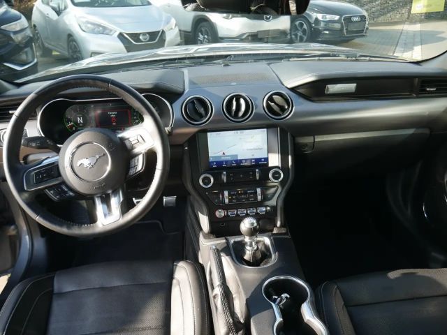 Ford Mustang Fastback GT 5.0 V8