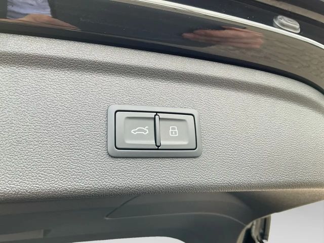 Audi A3 40 TFSI Hybride S-Line Sedan