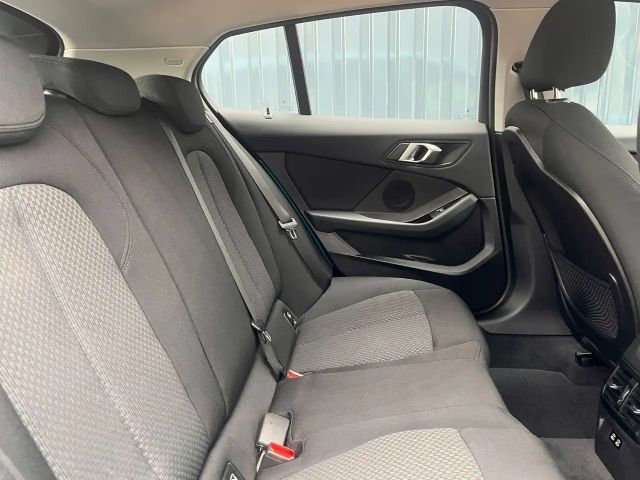 BMW 116 116i 5-deurs Sedan