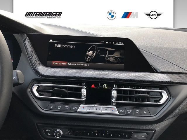 BMW 116 116d Sedan Sport Line