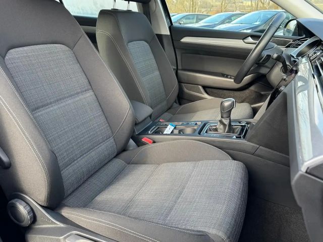 Volkswagen Passat 1.5 TSI Business DSG Variant
