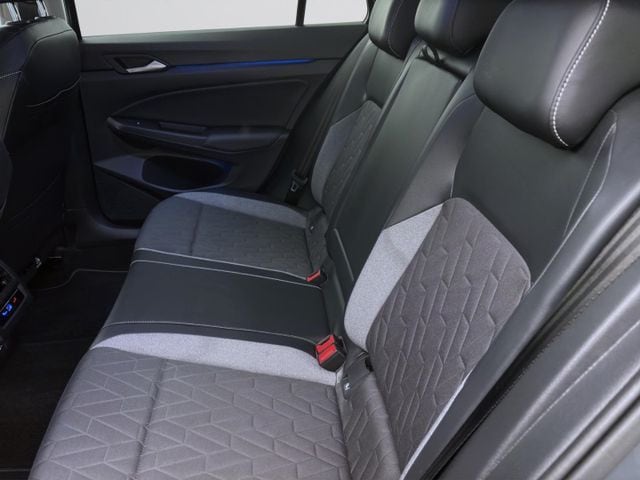 Volkswagen Golf 2.0 TDI DSG IQ.Drive Variant