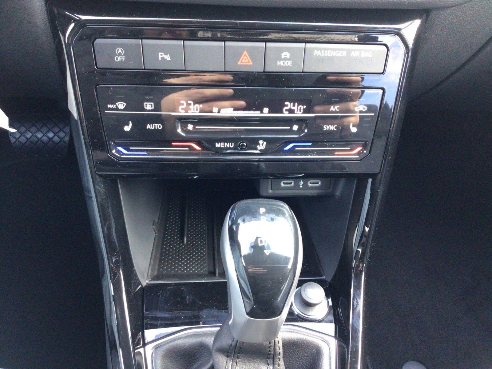 Volkswagen T-Cross Style