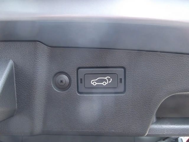 SsangYong Torres 2WD Forest Edition