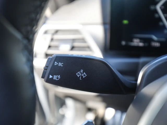 BMW 320 320d M-Sport Sedan xDrive