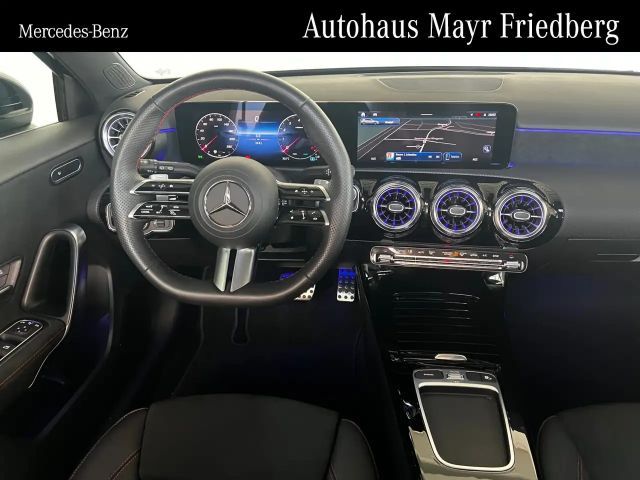 Mercedes-Benz A 200 AMG Line Premium