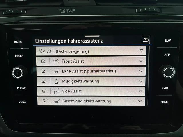 Volkswagen Touran DSG R-Line