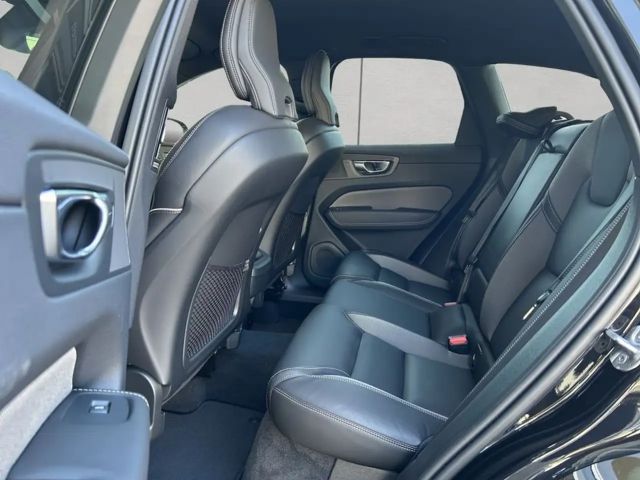 Volvo XC60 Dark Plus