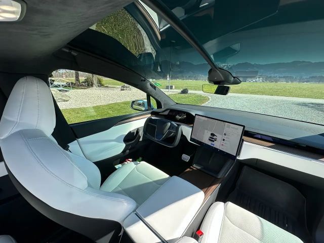 Tesla Model X LongRange neues Model 7 Sitze 22 Zoll AHK
