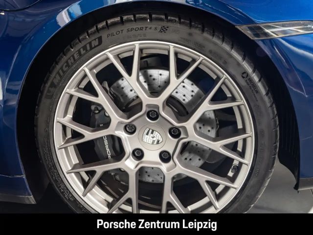 Porsche 911 992 Carrera Coupé