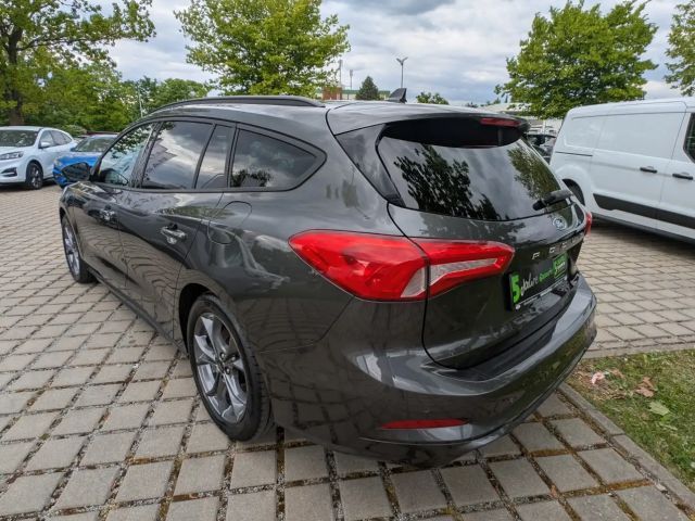 Ford Focus ST Line Wagon