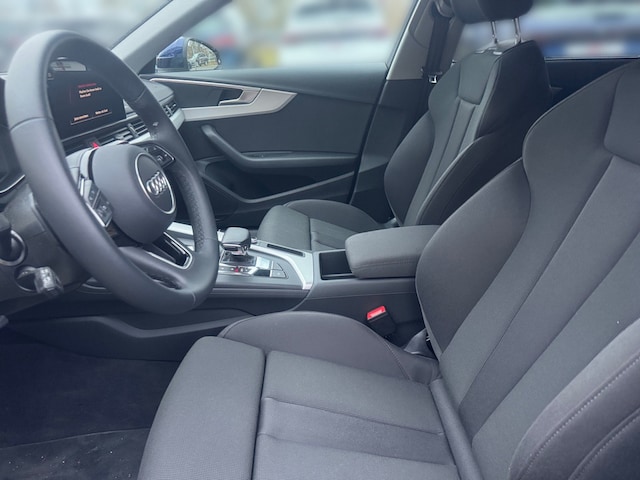 Audi A4 35 TFSI Avant S-Tronic