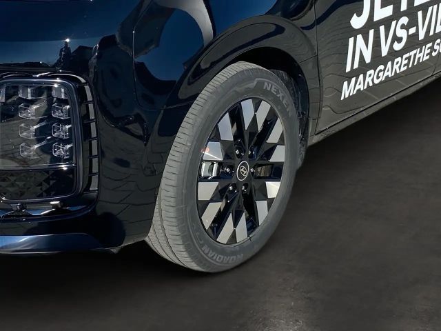 Hyundai Staria Signature