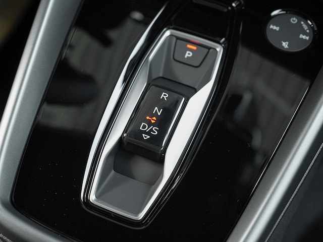 Audi A3 S-Line S-Tronic Sedan