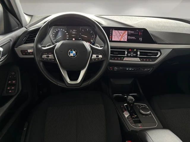 BMW 118 118d Sedan