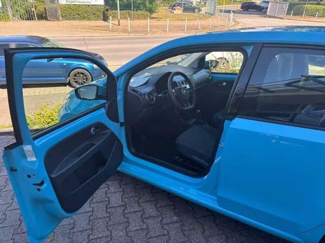 Volkswagen up! Move Move up!