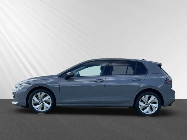 Volkswagen Golf 1.5 eTSI Golf VIII