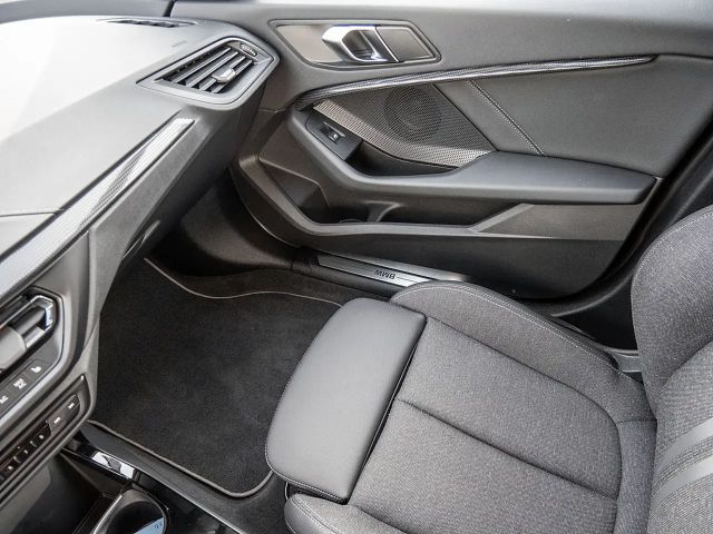 BMW 120 120i Sedan Sport Line