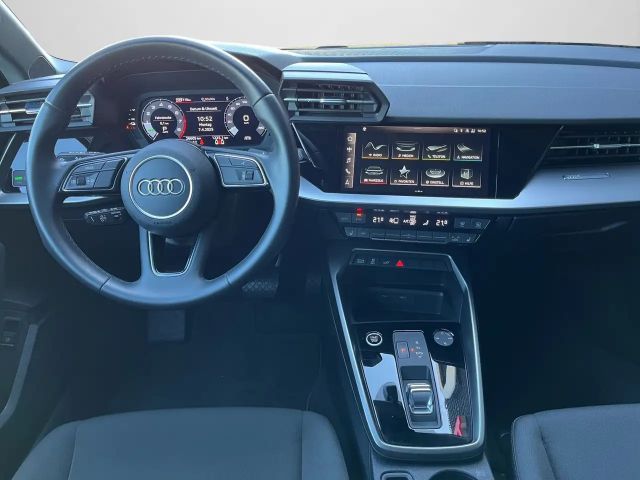 Audi A3 40 TFSI Hybride S-Tronic Sedan
