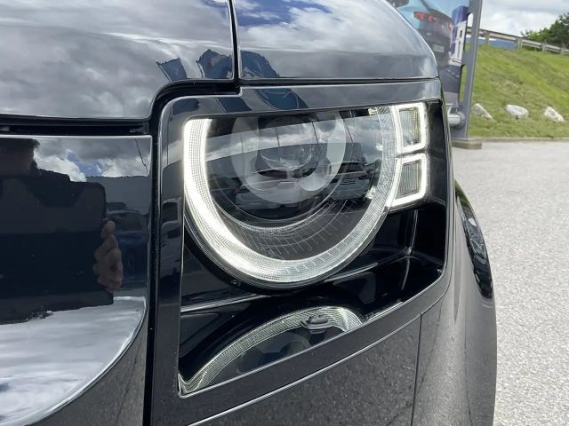 Land Rover Defender 110 AWD D300