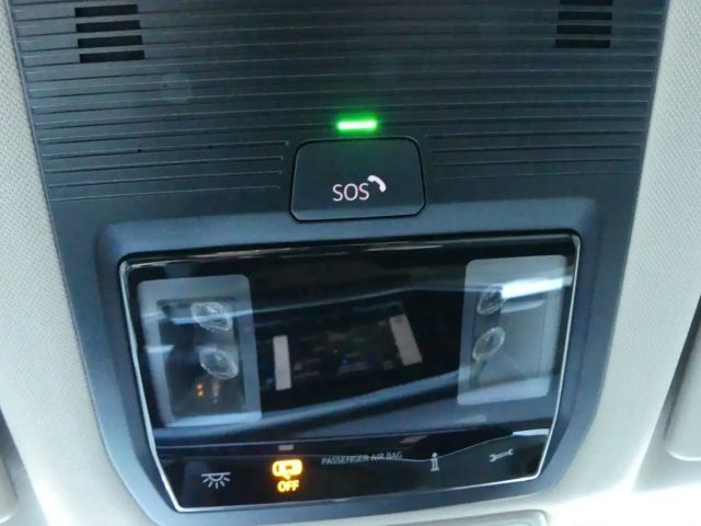 Volkswagen Multivan Life T7