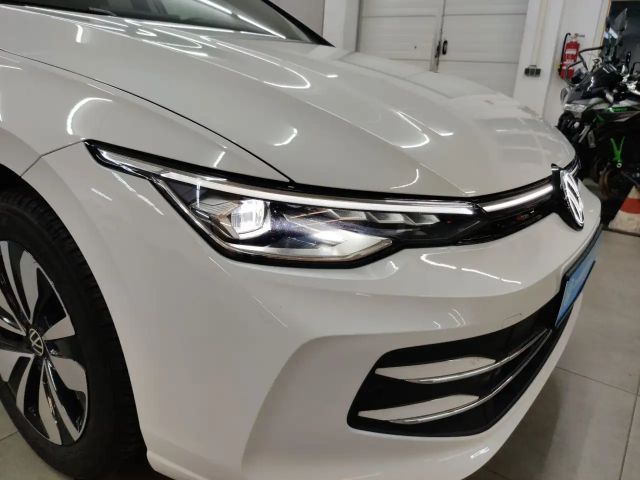 Volkswagen Golf 1.5 TSI Plus