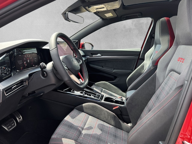 Volkswagen Golf 2.0 TSI DSG