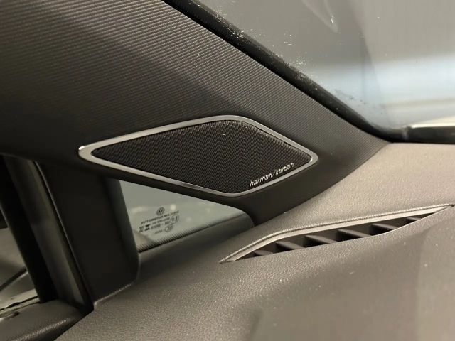 Volkswagen Golf 1.5 TSI R-Line Style