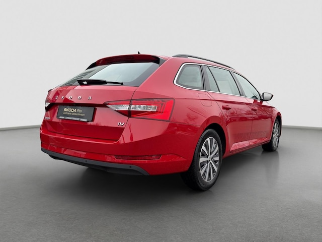 Skoda Superb Combi iV