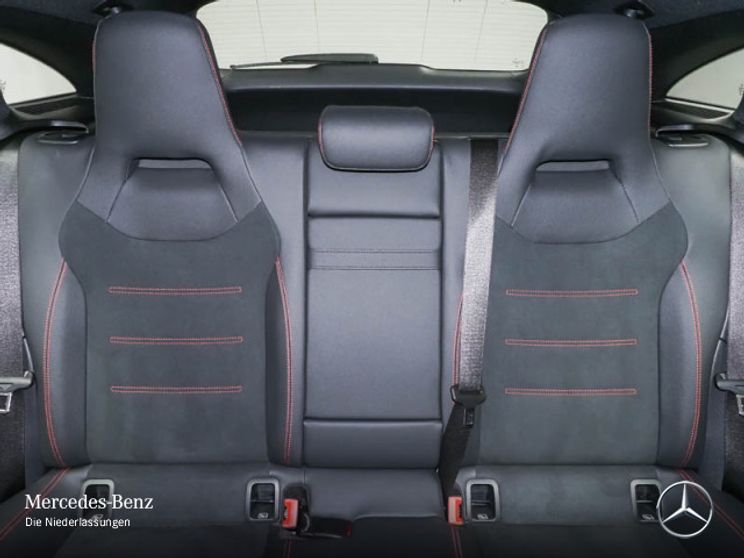 Mercedes-Benz CLA 200 AMG Line Shooting Brake