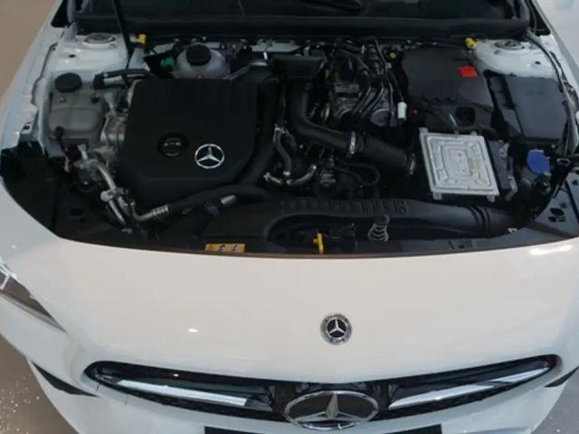 Mercedes-Benz CLA 250 AUTOMATIK+LEDER+NAVI+LED+DIGITALER TACHO