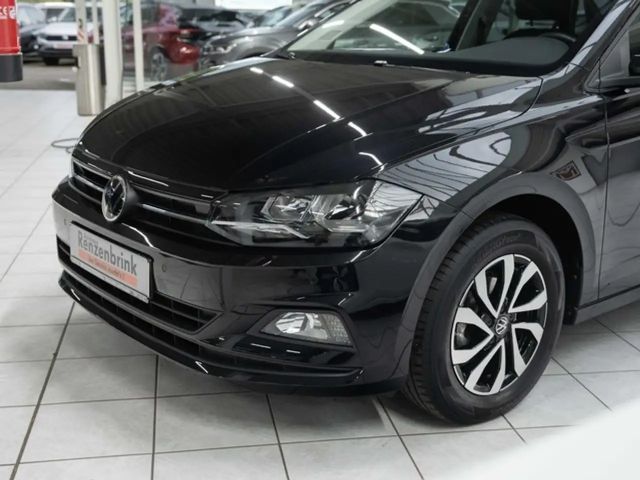 Volkswagen Polo Active TSI Navi ParkPilot Sitzheizg. Anschlussg...