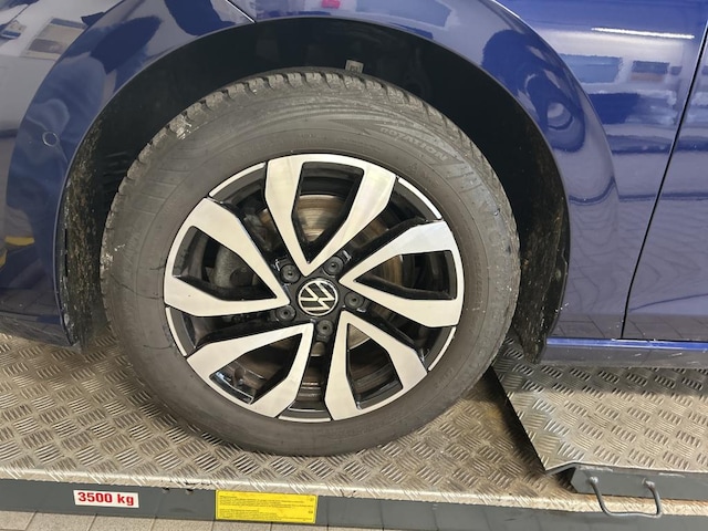 Volkswagen Golf 1.5 TSI Golf VIII IQ.Drive