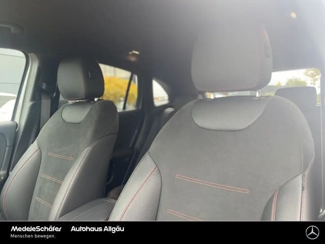 Mercedes-Benz GLA 200 AMG Line