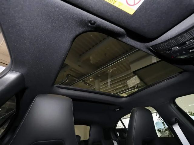 Mercedes-Benz A 180 AMG Line