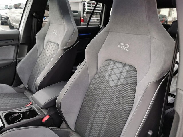 Volkswagen Golf 1.5 eTSI Variant