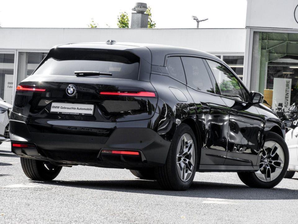 BMW iX xDrive40