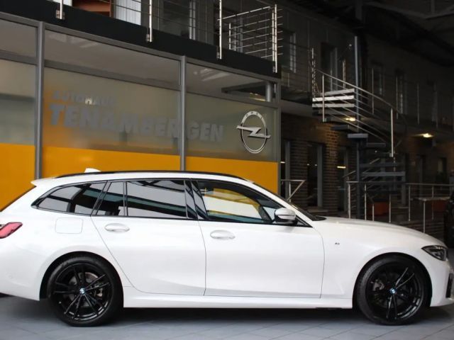 BMW 320 320d M-Sport Touring xDrive