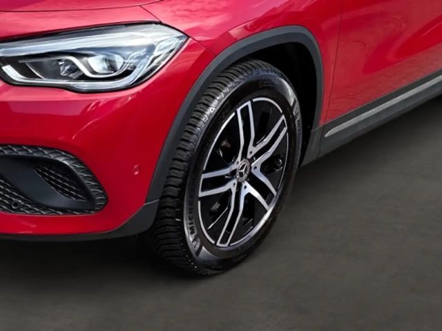 Mercedes-Benz GLA 200 Progressive