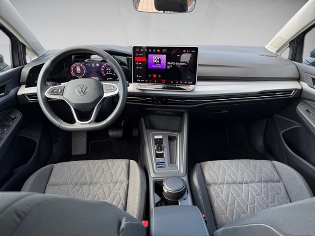 Volkswagen Golf 1.5 eTSI DSG Golf VIII