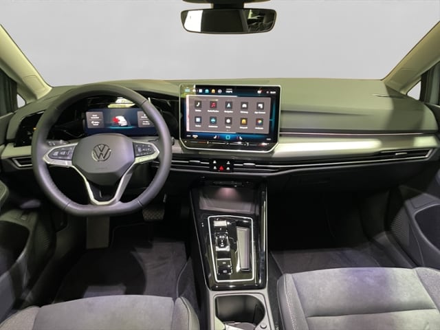 Volkswagen Golf 1.5 eTSI DSG Variant