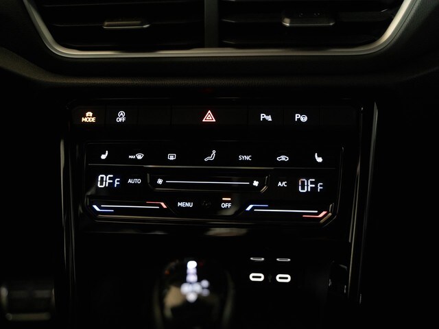 Volkswagen T-Roc T-Roc 2,0 TDI  DSG R-Line Navi R-Kamera AHK