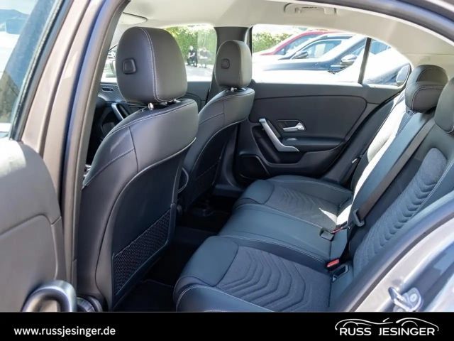 Mercedes-Benz A 200 Progressive