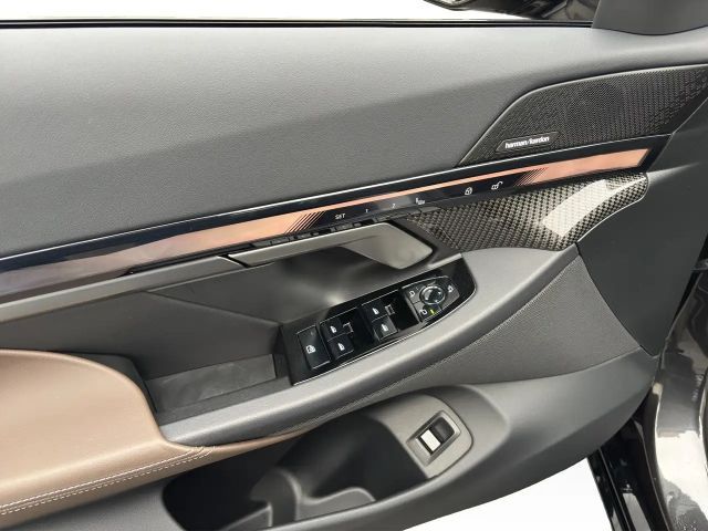 BMW 520 520d M-Sport Sedan