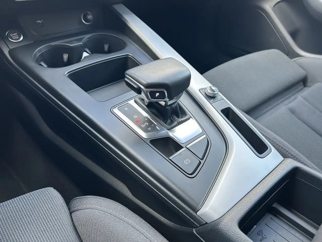 Audi A4 40 TFSI Avant S-Line