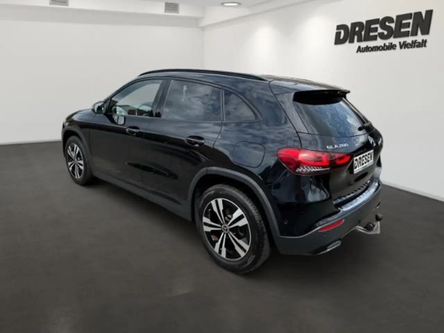 Mercedes-Benz GLA 200 4MATIC Progressive